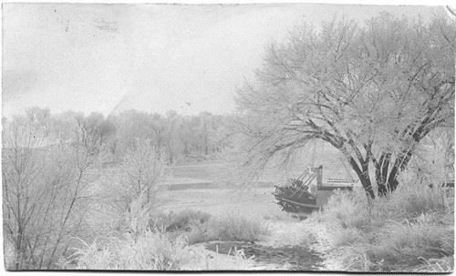 Stern wheeler in ice